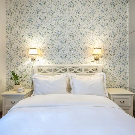The Rare Luxury Gem Near Syntagma, Kolonaki Square Apartment *