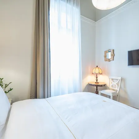 Apartment The Rare Luxury Gem Near Syntagma, Kolonaki Square