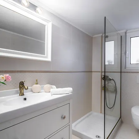 Lovely 1 Bd Apt In Kalithea With Balcony *