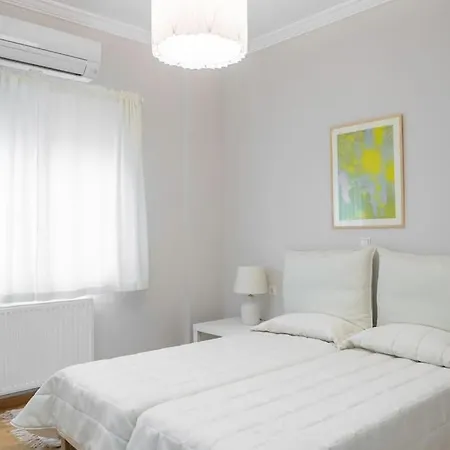 Amazing Location - 2 Min From Acropolis Athens