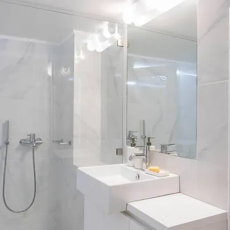 Amazing Location - 2 Min From Acropolis * Athens