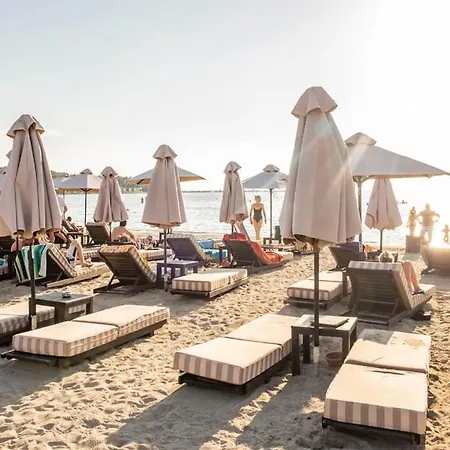 Seaside Glyfada Apartment *