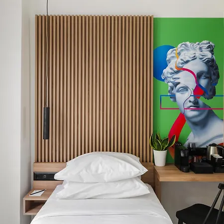 The Q Hotel