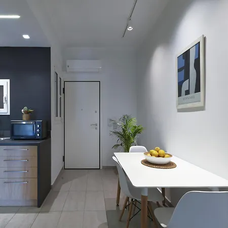 Apartment Modern Haven Near Archaeological Museum