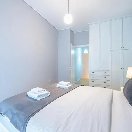Pame - 2bd & 2ba Home, 4 Min To Acropolis Apartment Athens