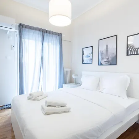 Superb Family In The Center Of Apartment