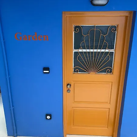 Apart-hotel The Blue House