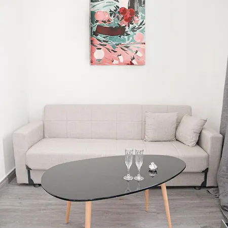 Celia Apartmanhotel