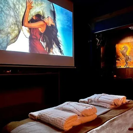Luxury Designed Penthouse Center Near Metro Jaccuzi Fireplace View Bar Art Athens