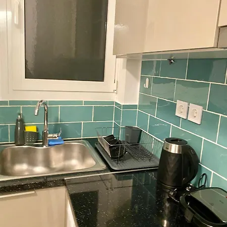 Apartment Antinoros Inn, Stylish Apartment,3' To Metro