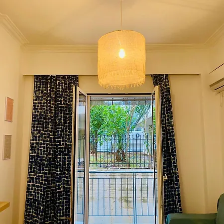 Antinoros Inn, Stylish Apartment,3' To Metro