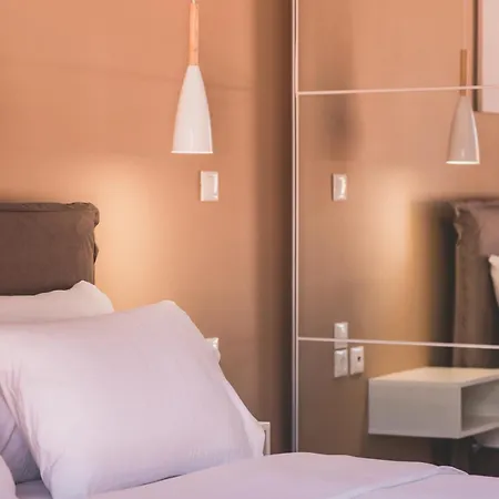 Luxury Flat In Historical Athens-livingstone Opal