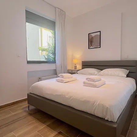 Pentelis Cozy In Paleo Faliro Apartment Athens