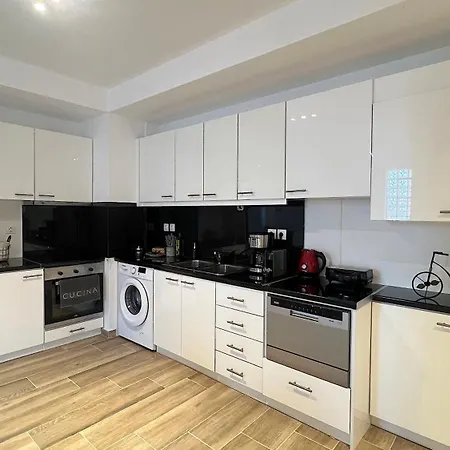 Pentelis Cozy In Paleo Faliro Apartment *