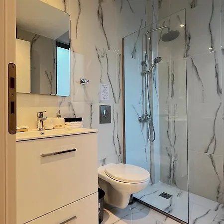 Apartment Pentelis Cozy In Paleo Faliro Athens