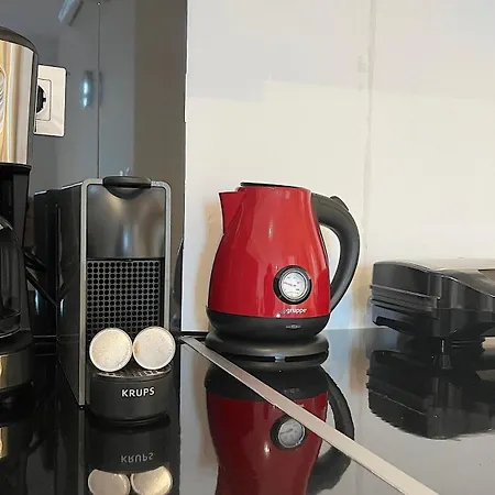 Pentelis Cozy In Paleo Faliro Apartment