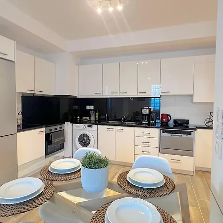 Pentelis Cozy In Paleo Faliro Apartment