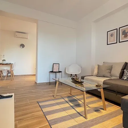 Pentelis Cozy In Paleo Faliro * Athens