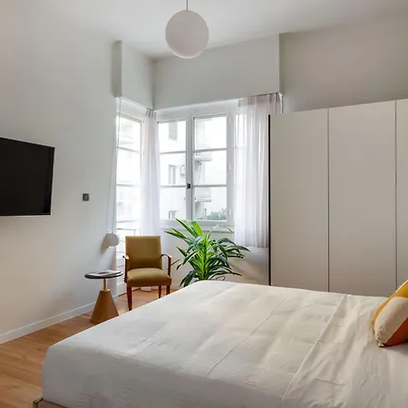 The Met By Zoia Living Apartment