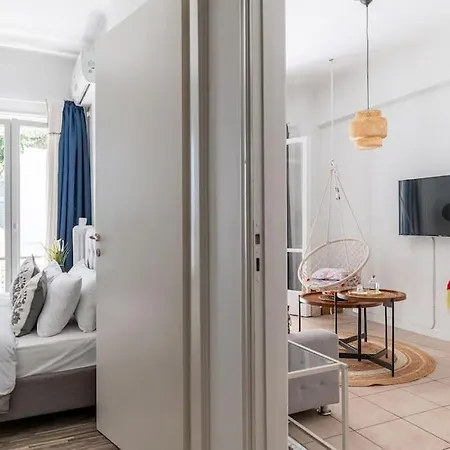 Boutique 52sq Plaka *