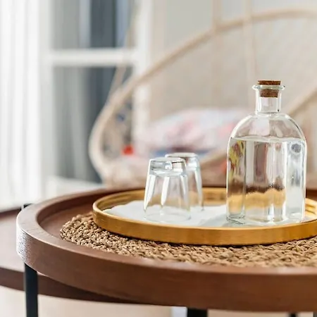 Boutique 52sq Plaka