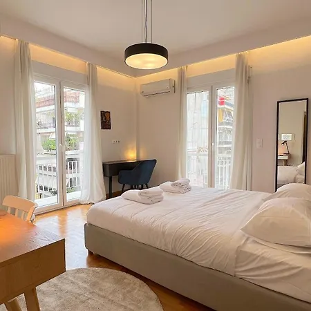 Apartment Pirgotelous Spacious 3bdr In Pangrati Athens