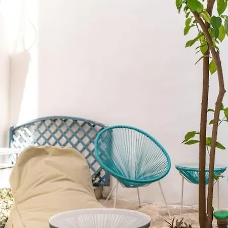 Boutique 52sq Plaka