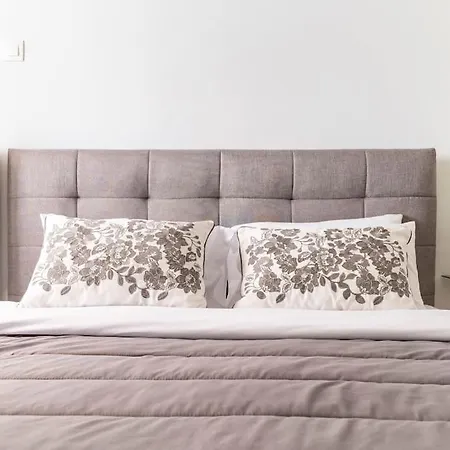 Boutique 52sq Plaka * אתונה