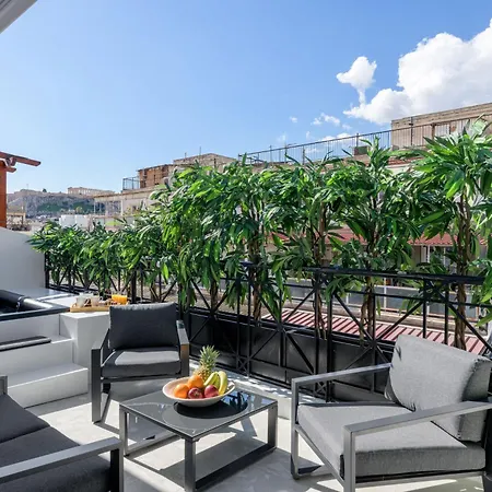 Penthouse W/ View & Plunge Pool *