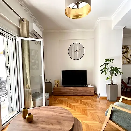 Bright 2 Bdr Pagrati Apartment