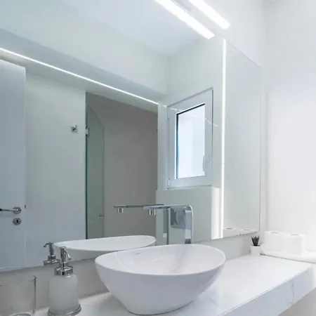 3b Modern Bliss - Greecing