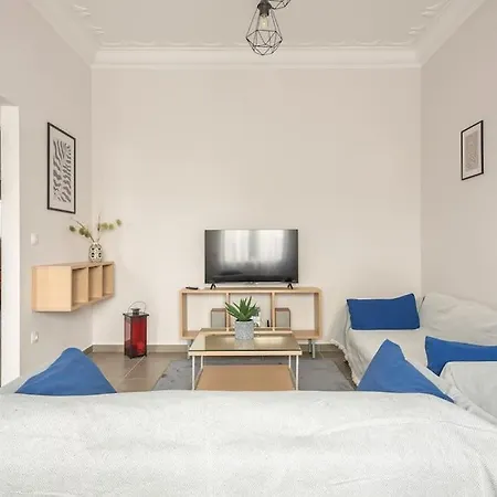 Apartment Family In Close To Peristeri