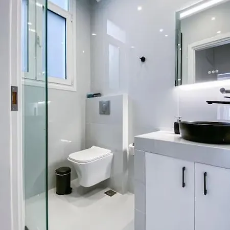 Syntagma Square, 60sqm Platinum * Athens