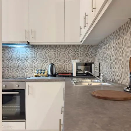 Glenvar Heights A2 Spacious In Paleo Faliro