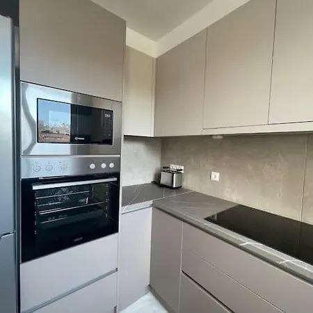 Apartment Glyfada 3 Bed: Modern & Cozy Athens