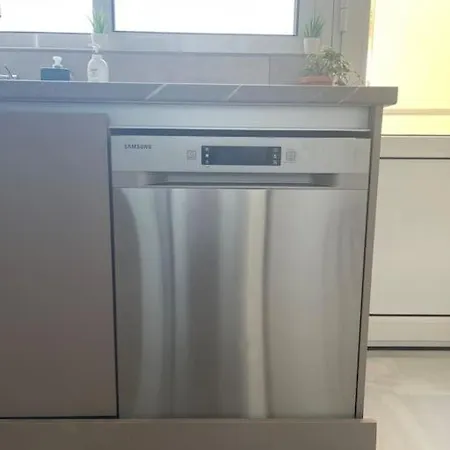Apartment Glyfada 3 Bed: Modern & Cozy Athens
