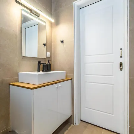 Apartment Superb Flat In The Historic Centre Of *