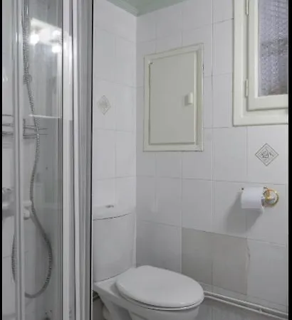 Classic Luxury Apartment, 3 Km Form Acropoli, 5km From The Apartment