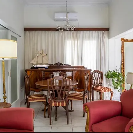 Apartment Classic Luxury Apartment, 3 Km Form Acropoli, 5km From The Athens