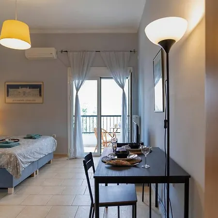 'afrodite' Cozy In Egaleo Apartment *