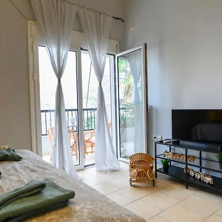 'afrodite' Cozy In Egaleo