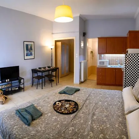 'afrodite' Cozy In Egaleo Apartment *