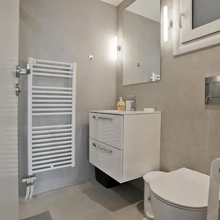 Belle Helene Apartment *