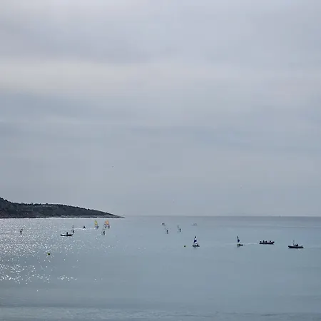 Vouliagmeni Gardensuite Astir Athens