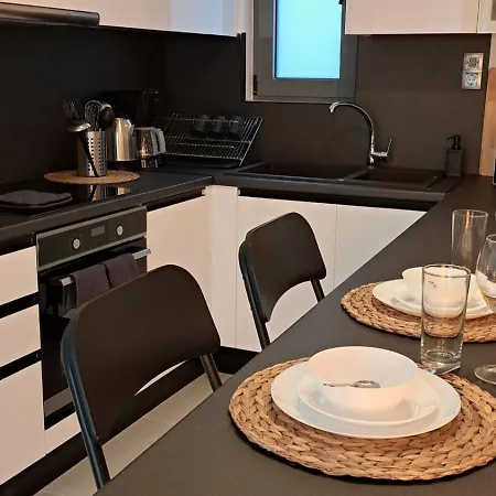 Διαμέρισμα A Place 4u No74 *