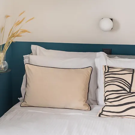 Exceptional Living Lofts By Upstreet Atene