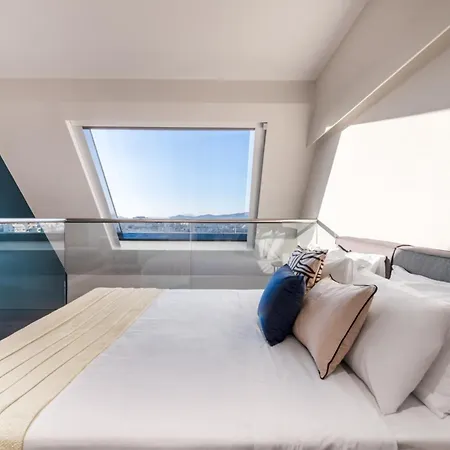 Exceptional Living Lofts By Upstreet Atene