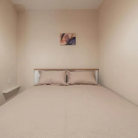Rovertou Galli 3-5 By Concept Residences *