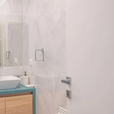 Apartment Amazing Location - 2 Min From Acropolis