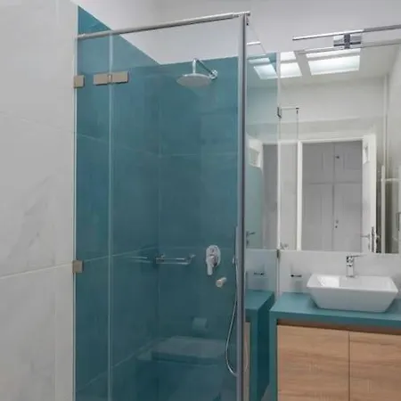 Amazing Location - 2 Min From Acropolis Athens